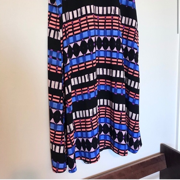 Halogen 🧡 Shift Dress Flowy Geometric Pattern - Picture 5 of 5